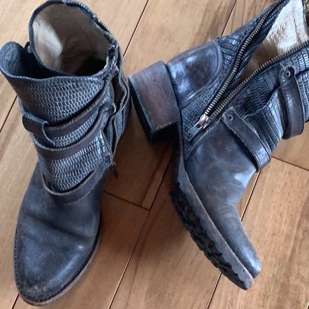 Free bird boots
